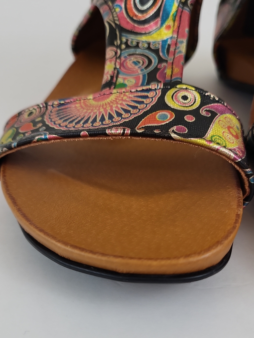 Embassy London Downtown Sandals Size 39 / US 8 *Flawed* - Picture 5 of 16